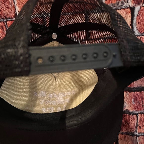 NWOT - District DT624 Flat Bill Snapback Trucker Cap - Picture 5 of 7